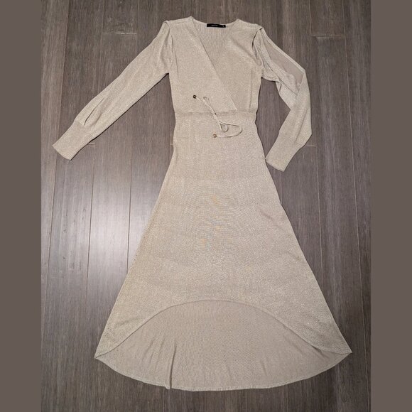 Vertigo, Surplice Neck Cold Shoulder Hi Lo Hem Dress, Gold Metallic, Sz M - Picture 4 of 14